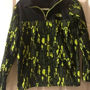 COPY - Boys pullover Northface fleece.